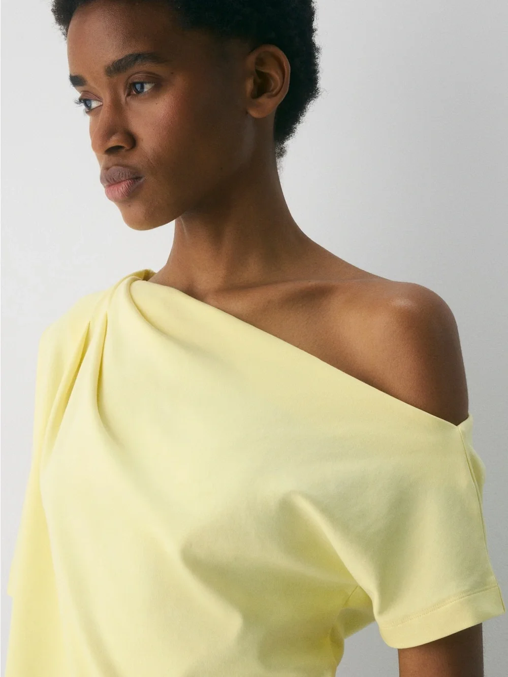 NWT Aritizia Babaton InterLock Cotton Script Top, lemonade, XS - Picture 3 of 10